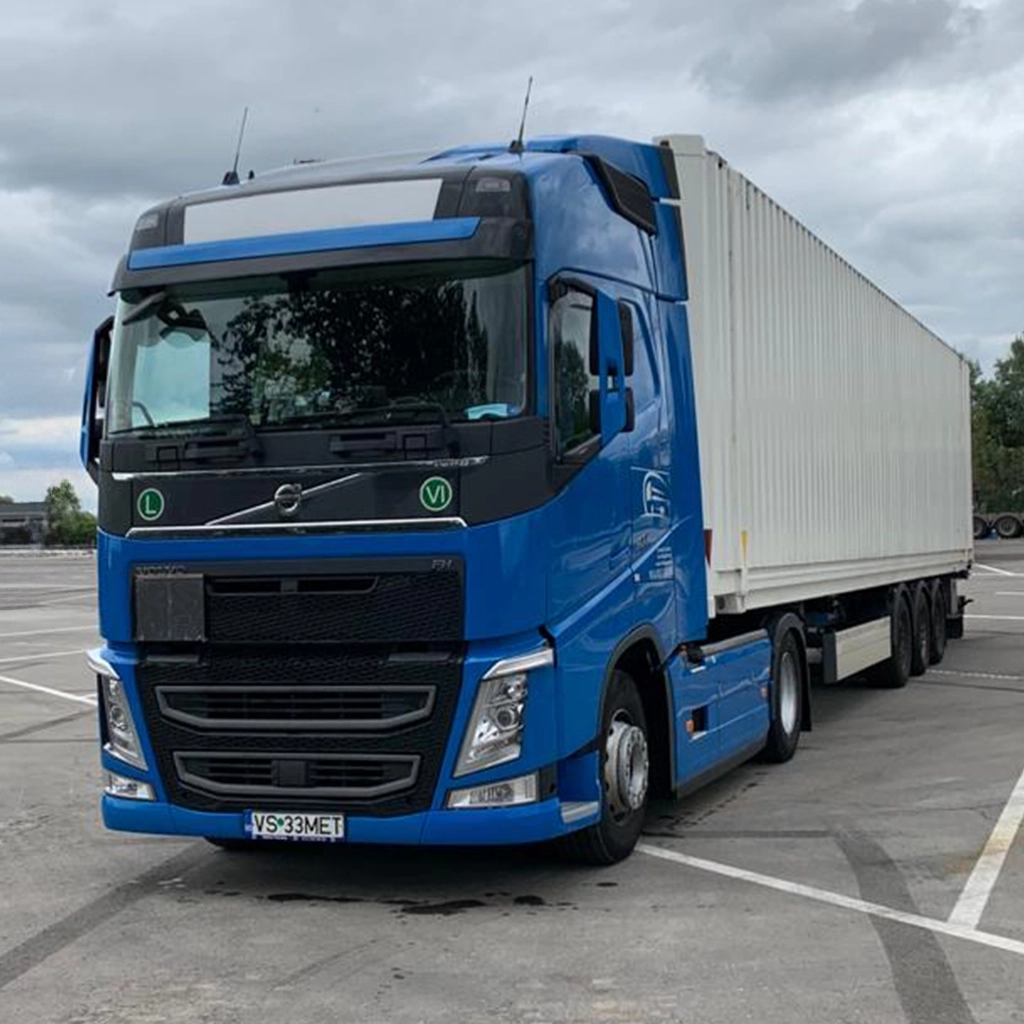 Ansamblu de transport containere maritime din principalele porturi europene