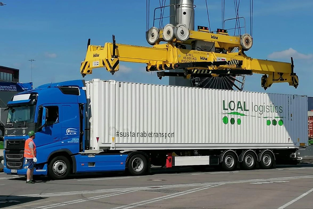 Transport de containere maritime din principalele porturi europene cu flota Realmet Logistic